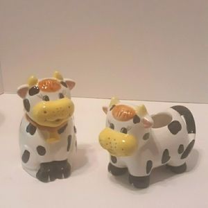 Vintage Ceramic Cow Suger & Creamer